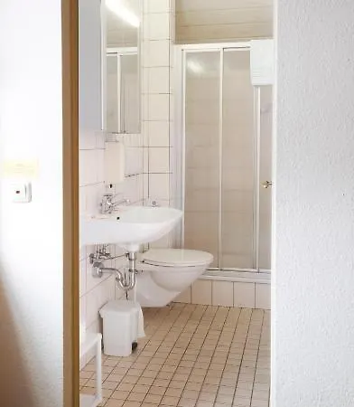 Gaestehaus Weingut - Froehliches Weinfass Kenn